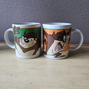 Vintage 1998 Tasmanian‎ Devil Flexing Muscles Orange Green Ceramic Mugs Pair Lot